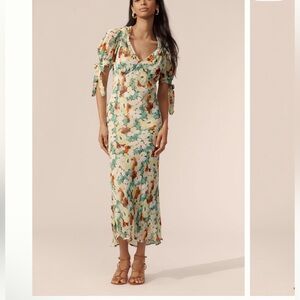 Nwt short sleeve neck slip dress